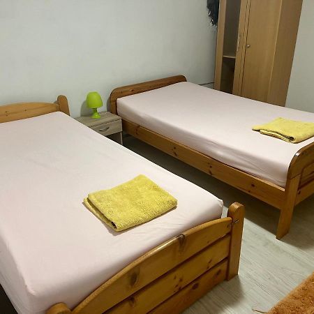Doppelbett Zimmer Mit Gemeinschaftbad Borgholzhausen Esterno foto