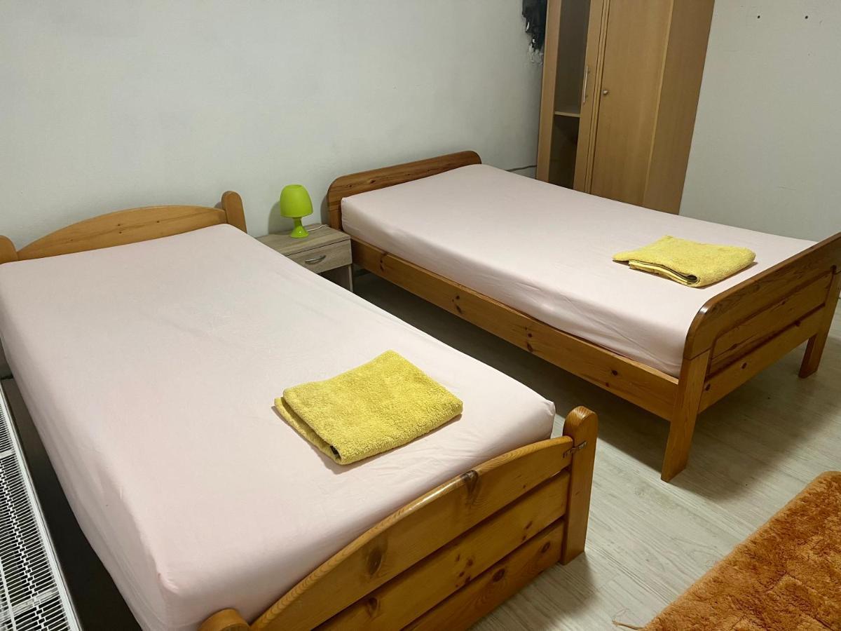 Doppelbett Zimmer Mit Gemeinschaftbad Borgholzhausen Esterno foto